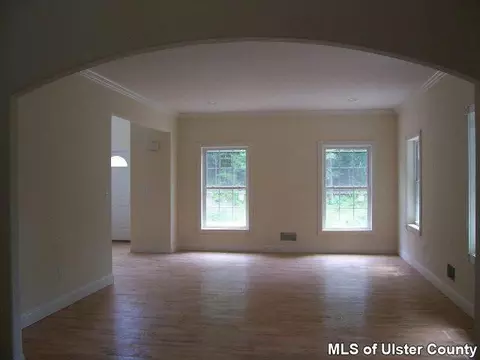 6 Pluto Ln, Modena, NY 12548 photo 2