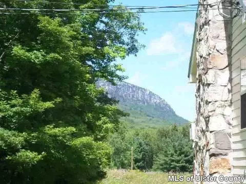 340 Mountain Rd, Wallkill, NY 12589 photo 6