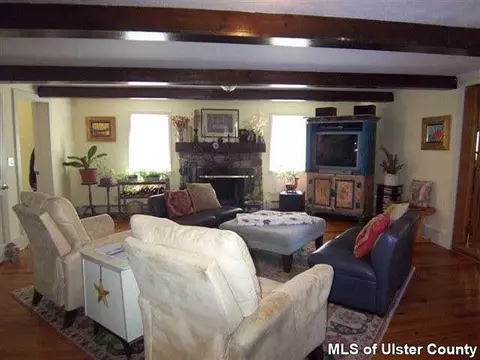 340 Mountain Rd, Wallkill, NY 12589 photo 3