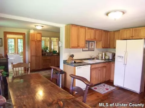 340 Mountain Rd, Wallkill, NY 12589 photo 4