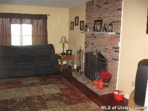 240 Valley Vw, Wallkill, NY 12589 photo 7