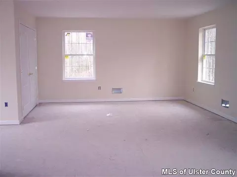 5 Pluto Ln, Modena, NY 12548 photo 6