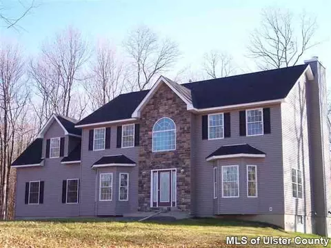 5 Pluto Ln, Modena, NY 12548 photo 1