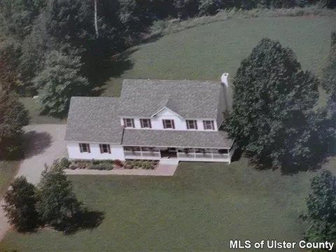 140 Deer Run, Red Hook, NY 12571 photo 1