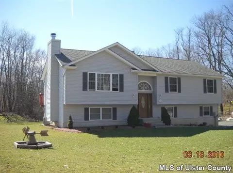244 Strawridge Rd, Wallkill, NY 12589 photo 1