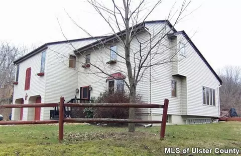 8 Risa Ln, Cottekill, NY 12419 photo 1