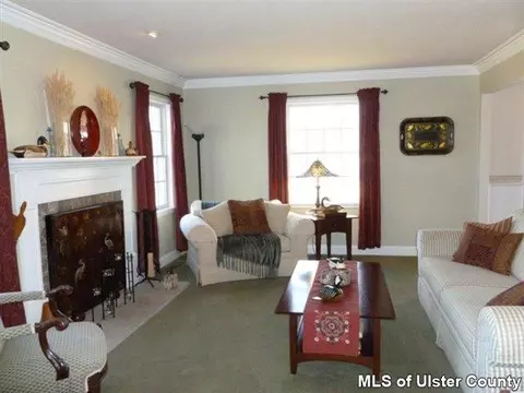 27 Rose Ln, Wallkill, NY 12589 photo 7