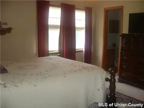 5 Summerset Dr, Wallkill, NY 12589 photo 6