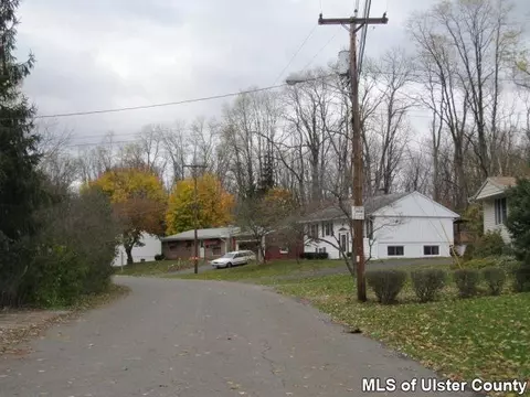 22 Cornell Ave, Red Hook, NY 12571 photo 16
