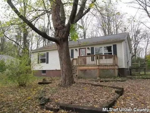 22 Cornell Ave, Red Hook, NY 12571 photo 1