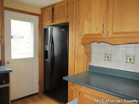 22 Cornell Ave, Red Hook, NY 12571 photo 6