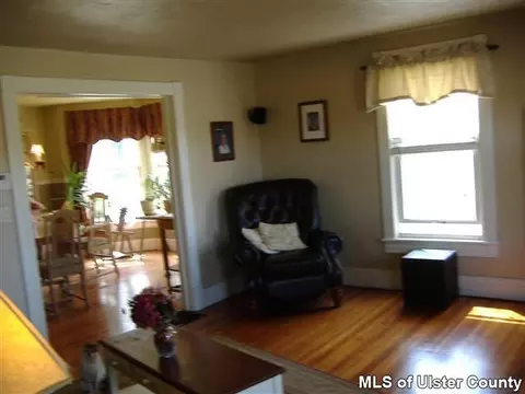 948 Plains Rd, Wallkill, NY 12589 photo 7