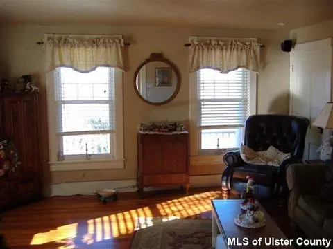 948 Plains Rd, Wallkill, NY 12589 photo 8