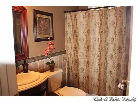13 Summerset Dr, Wallkill, NY 12589 photo 13