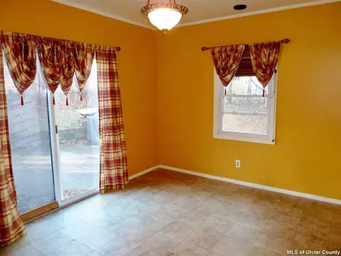 506 Plains Rd, Wallkill, NY 12589 photo 7