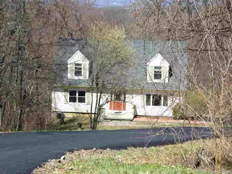 14 Berghoff Dr, Fishkill, NY 12524 photo 1