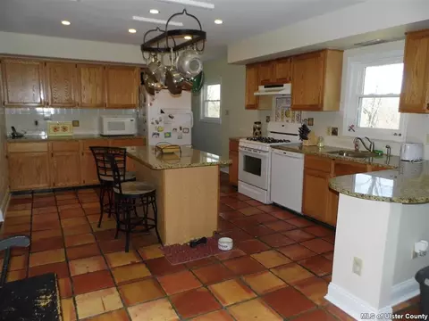 14 Berghoff Dr, Fishkill, NY 12524 photo 5