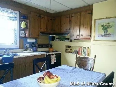 30 Delafield St, Poughkeepsie, NY 12601 photo 2