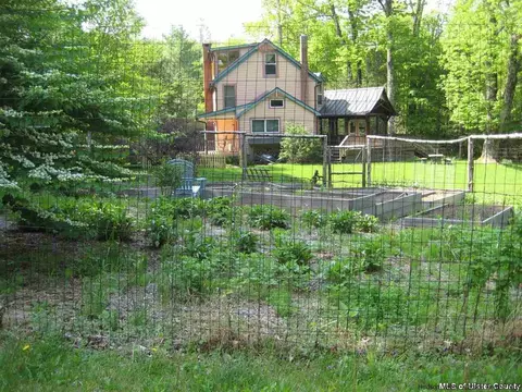 17 Cross Patch Rd, Woodstock, NY 12498 photo 3