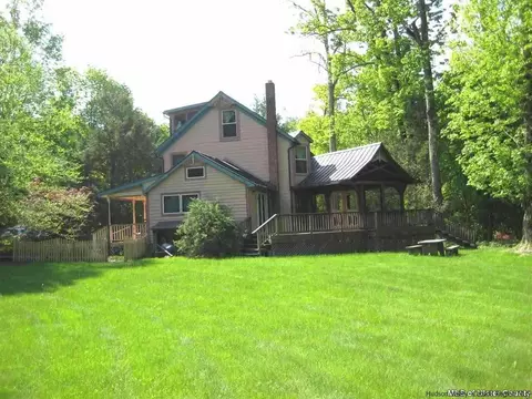 17 Cross Patch Rd, Woodstock, NY 12498 photo 1