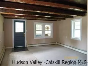 403 Quaker St, Wallkill, NY 12589 photo 4