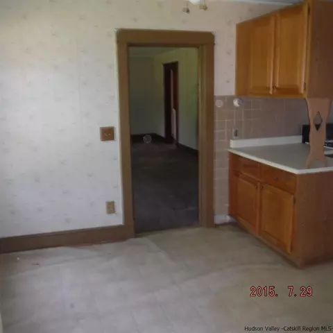 217 Bower Rd, Poughkeepsie, NY 12603 photo 4