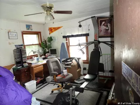 910 South St, Highland, NY 12528 photo 5
