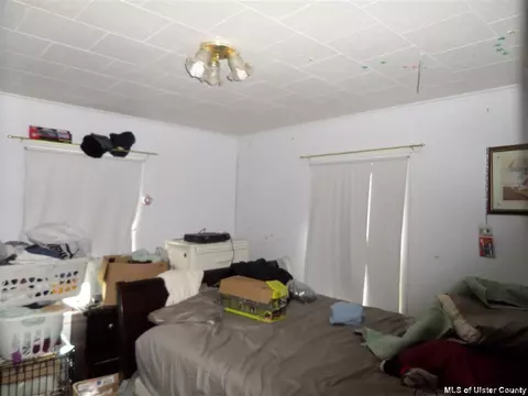 910 South St, Highland, NY 12528 photo 8