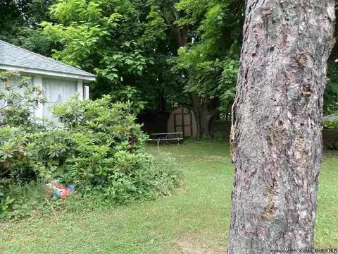 910 South St, Highland, NY 12528 photo 2