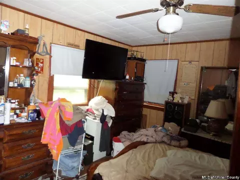 910 South St, Highland, NY 12528 photo 6