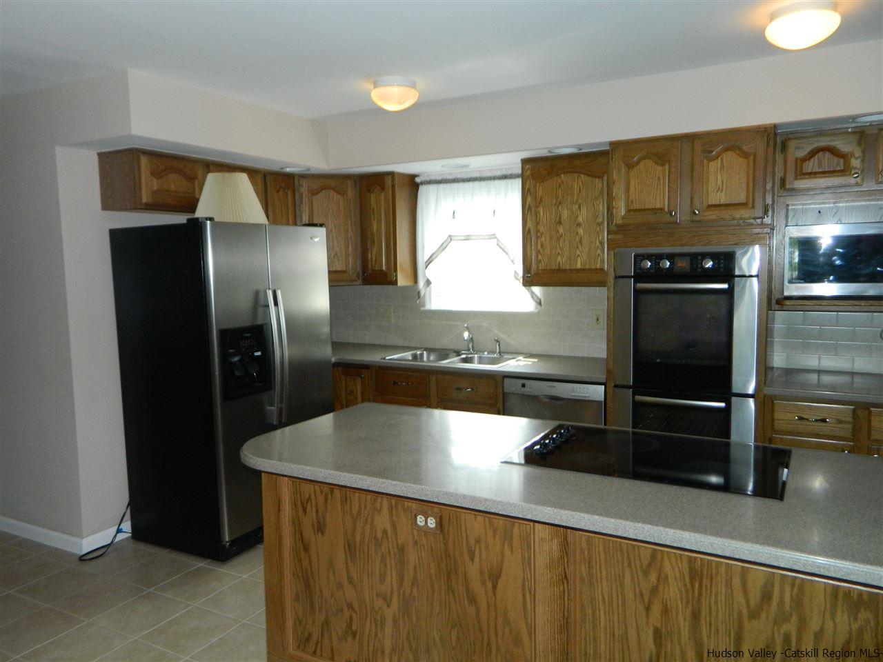28 Sycamore, Wallkill, NY 12589 photo 13