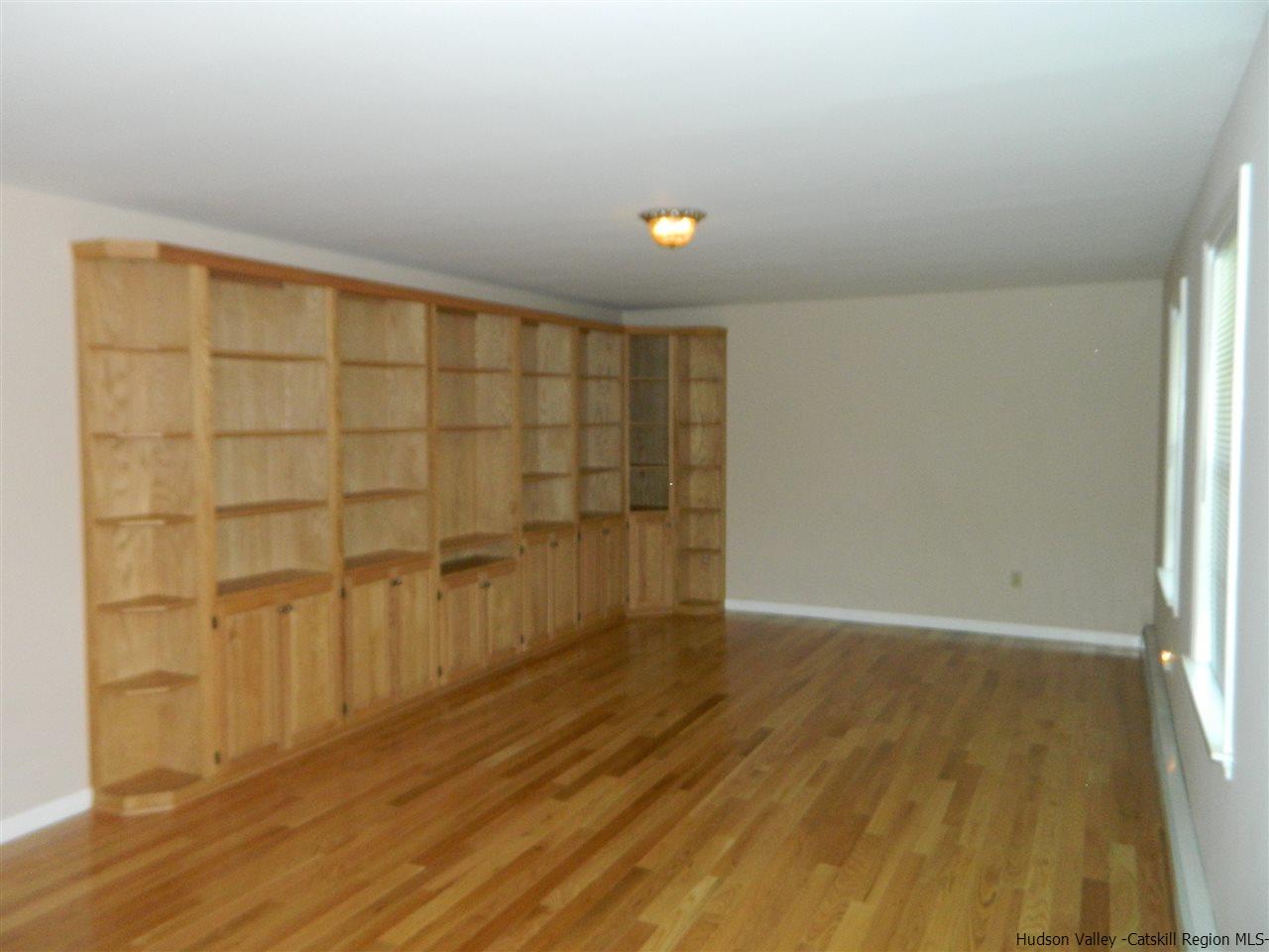 28 Sycamore, Wallkill, NY 12589 photo 12
