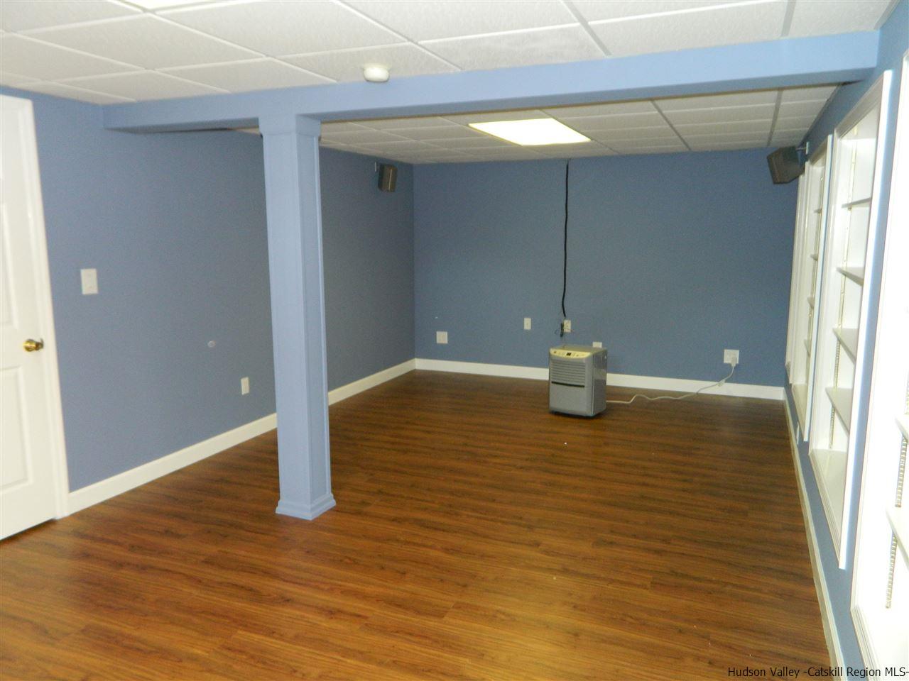 28 Sycamore, Wallkill, NY 12589 photo 30