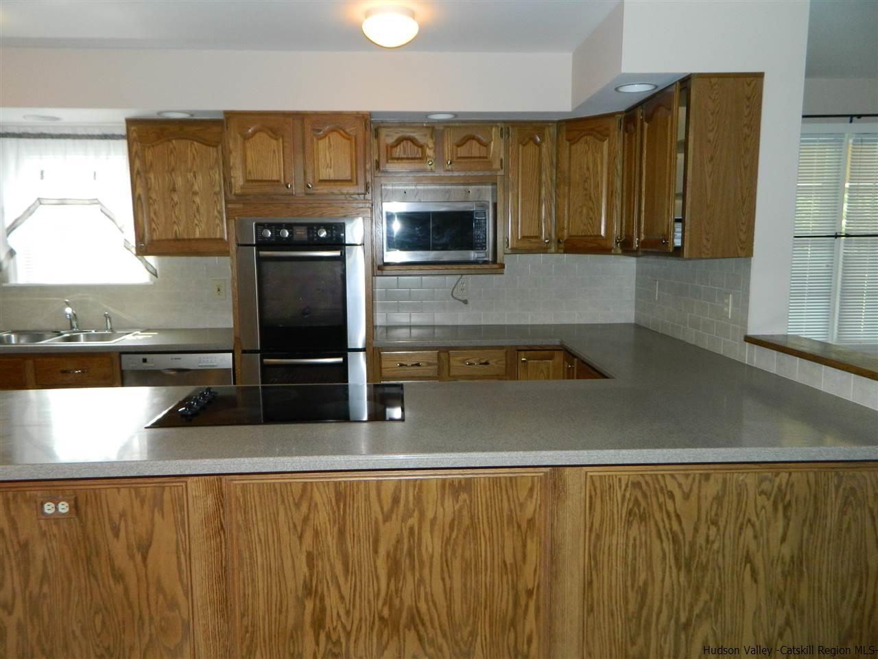 28 Sycamore, Wallkill, NY 12589 photo 15