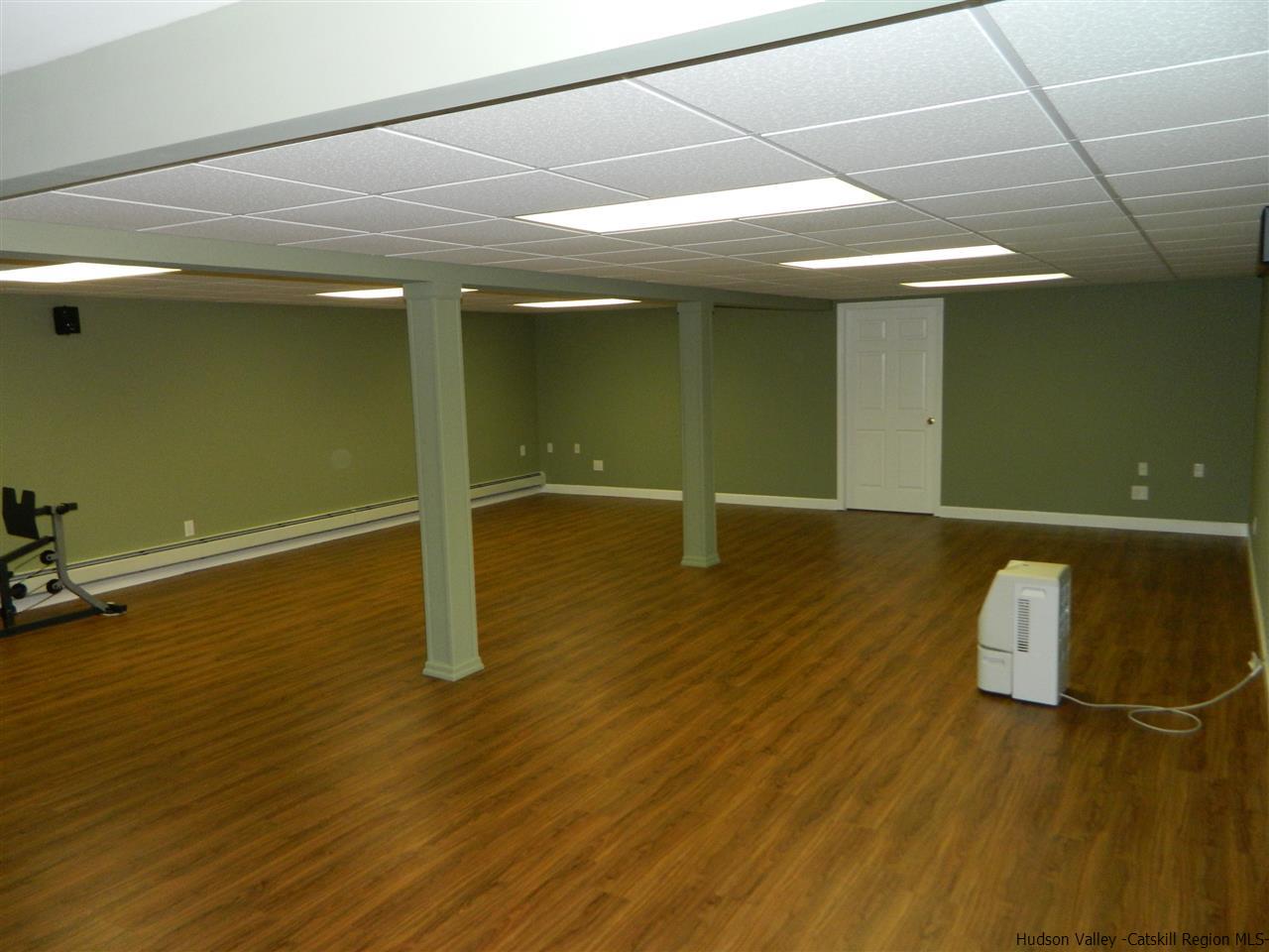 28 Sycamore, Wallkill, NY 12589 photo 27