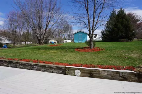32 Meadow, Modena, NY 12548 photo 2