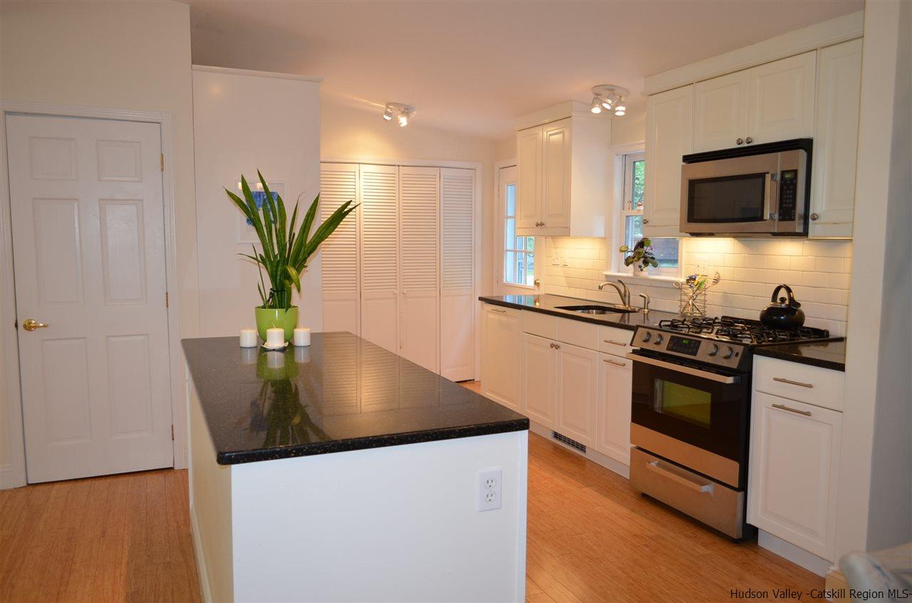 106 Old Post Rd, Red Hook, NY 12571 photo 8
