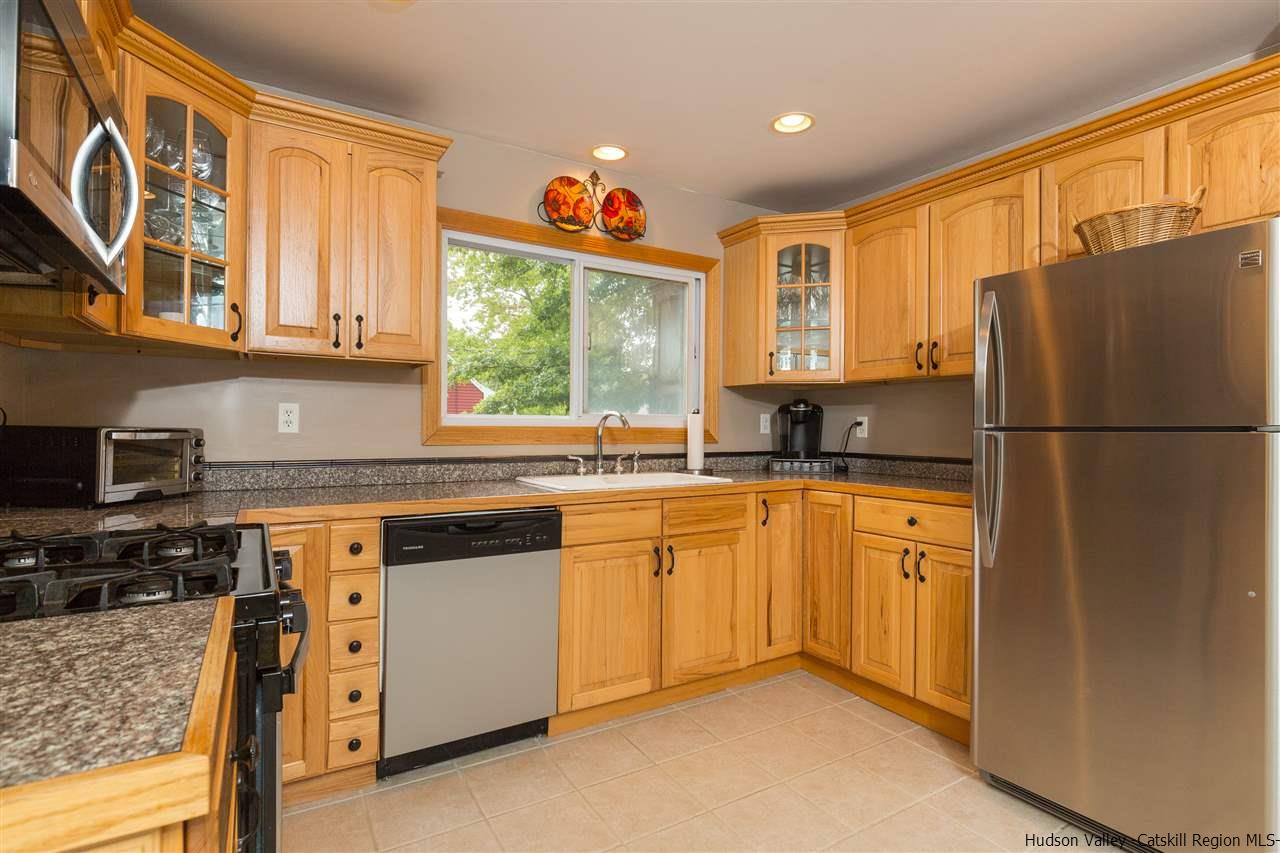 6 Van Steuben Rd, Fishkill, NY 12524 photo 8