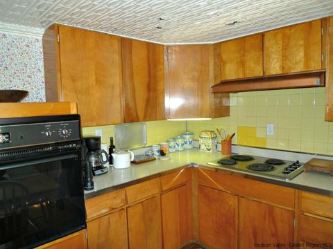 232 Pitcher Ln, Red Hook, NY 12571 photo 9