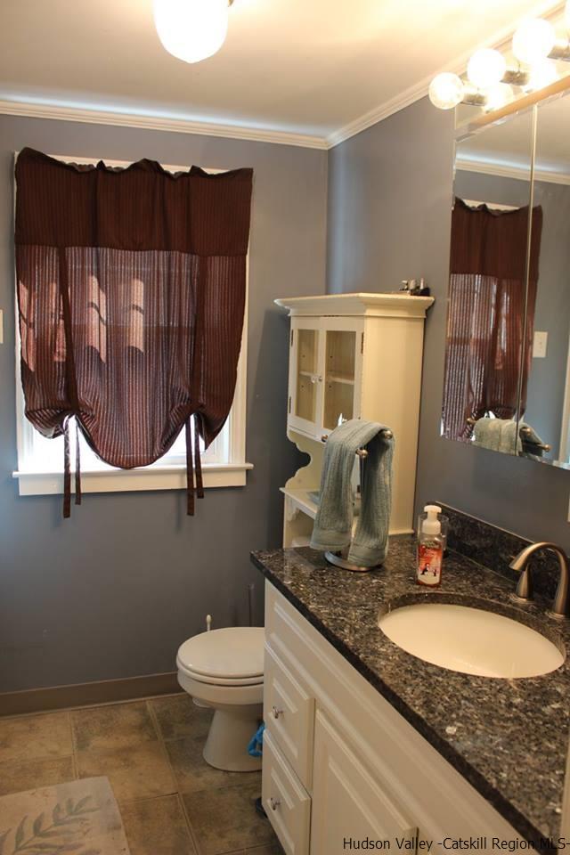 28 Hulse St, Wallkill, NY 12589 photo 13