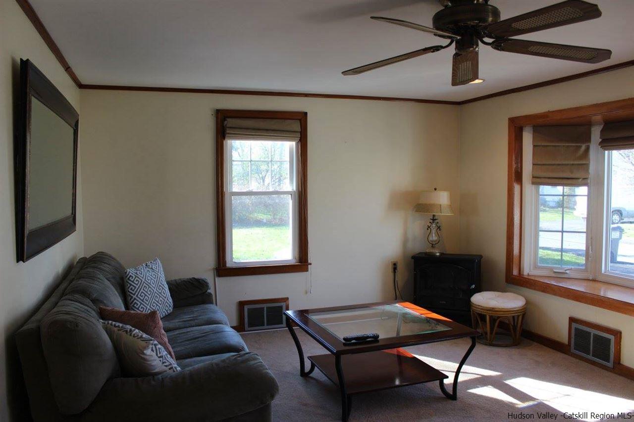 28 Hulse St, Wallkill, NY 12589 photo 8