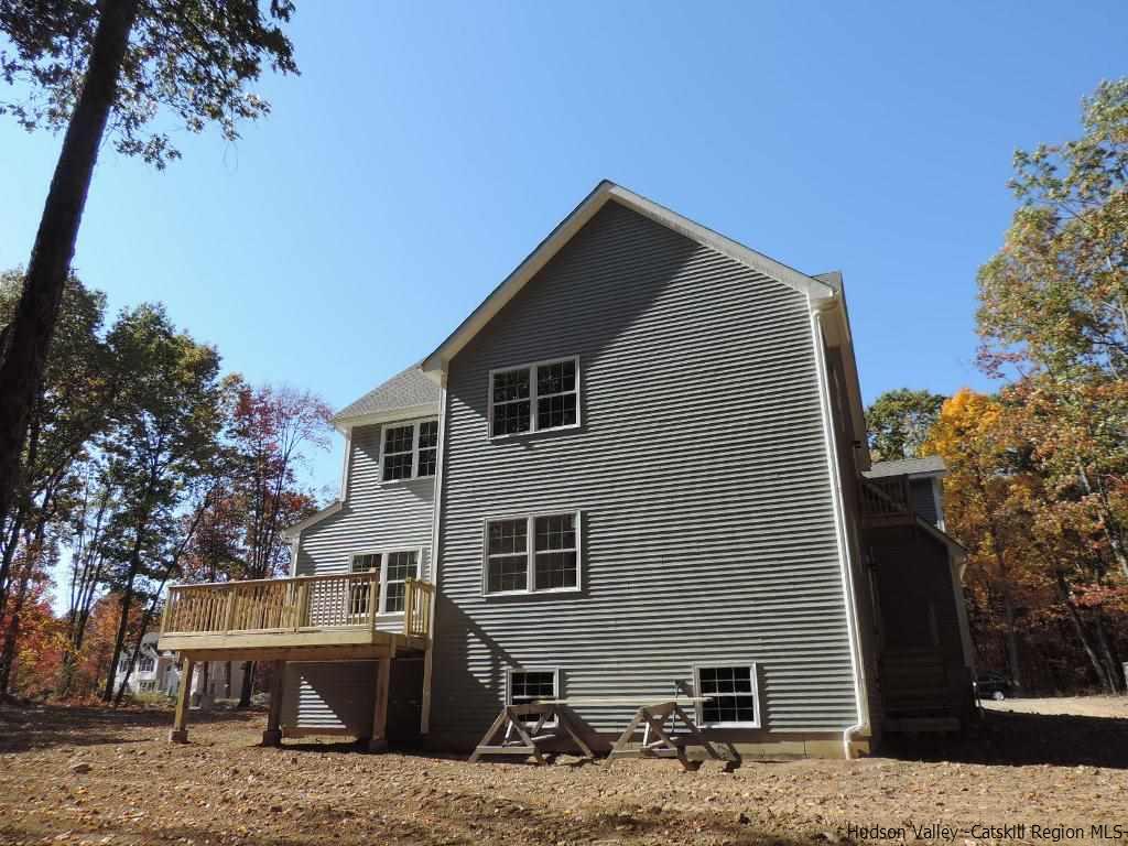 20 Madre De Cristo Rd, Wallkill, NY 12589 photo 3