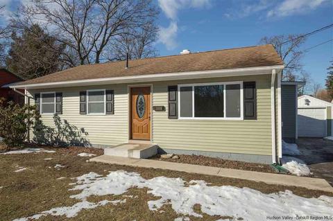 16 Jaeger Dr, Cornwall, NY 12518 photo 2