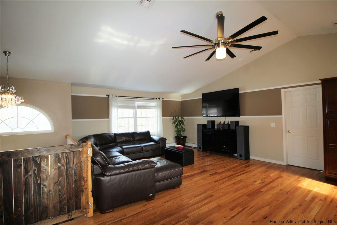 11 Pressler Rd, Wallkill, NY 12589 photo 8