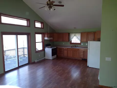 37 Hoppenstedt Rd, Wallkill, NY 12589 photo 3