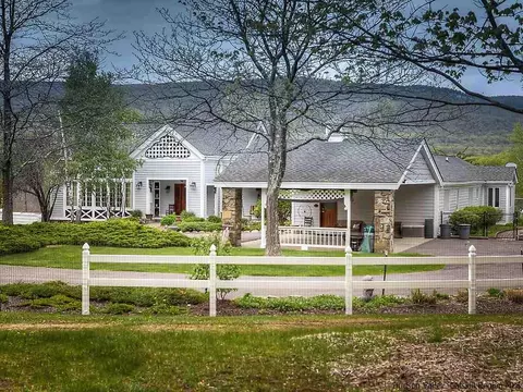 47 Saddleback Rdg, Wallkill, NY 12589 photo 1