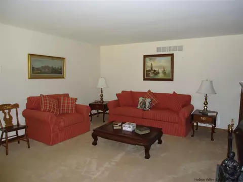 611 Hoagerburgh Rd, Wallkill, NY 12589 photo 7