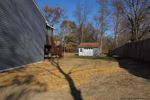 8 Baumer Rd, Wallkill, NY 12589 photo 4