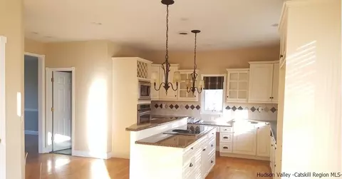 115 Denniston, New Windsor, NY 12553 photo 3