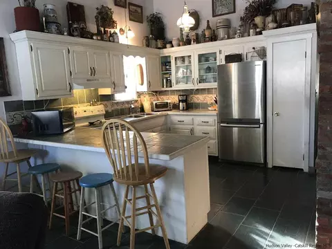 813 Plains Rd, Wallkill, NY 12589 photo 9